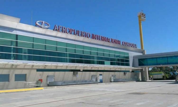 Oficializan habilitación del aeropuerto de Córdoba como corredor seguro para ingresar al país