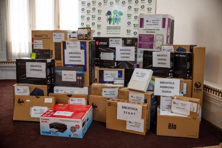 El Municipio entregó equipamiento tecnológico a las bibliotecas populares de Rio Cuarto