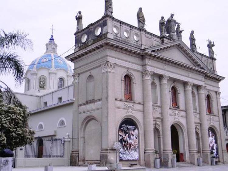 Mitos y Leyendas: Los párpados de la Virgen de la Catedral de Villa María