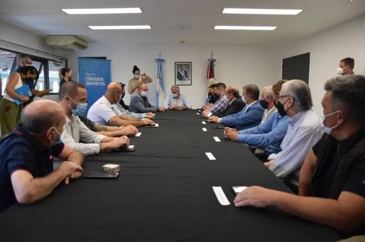 Clubes lograron renovar la eximición de impuestos, a cambio de tareas de promoción social