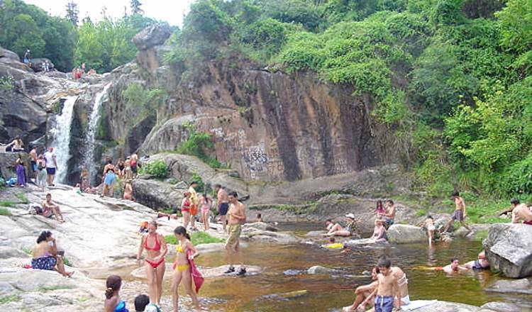 Todos los caminos conducen a la bella Tanti y a la Cascada de los "Chorrillos"