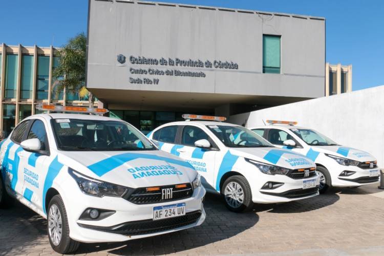 Entregaron móviles y equipamiento de seguridad a la Departamental Rio Cuarto