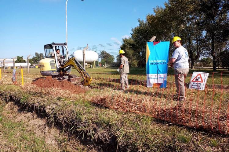Parques Industriales: En el este cordobés, avanzan las obras de gas