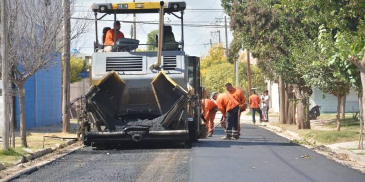 En seis meses se lograron pavimentar 370 cuadras