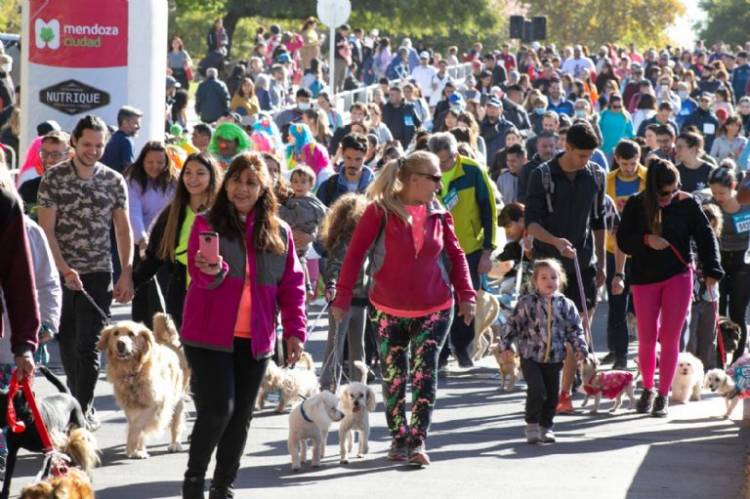 Mendoza: Perros y sus amos corrieron la Maratón Animal 2022