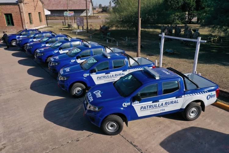 Alejandro Roca: Schiaretti entregó 14 nuevos móviles a la Patrulla Rural Sur
