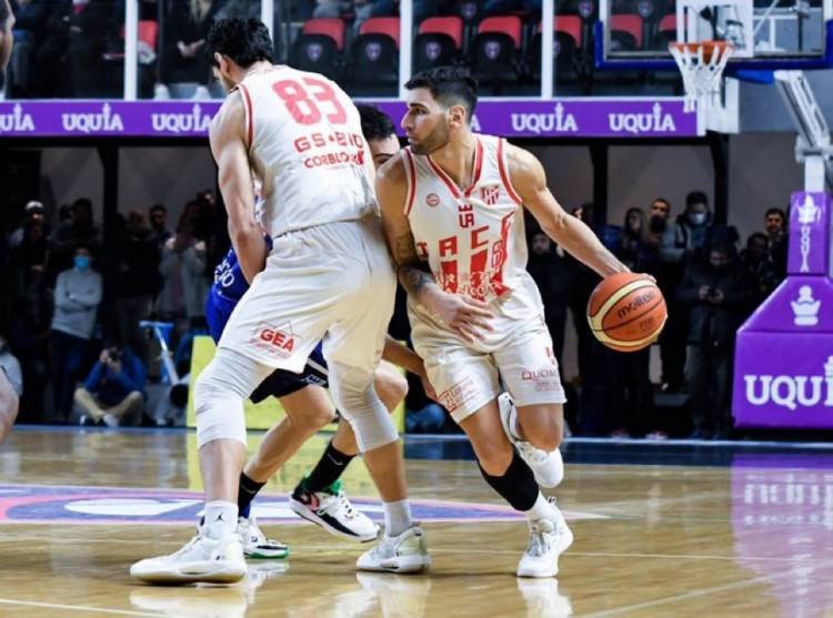 Básquet: derrota en el último segundo para Instituto