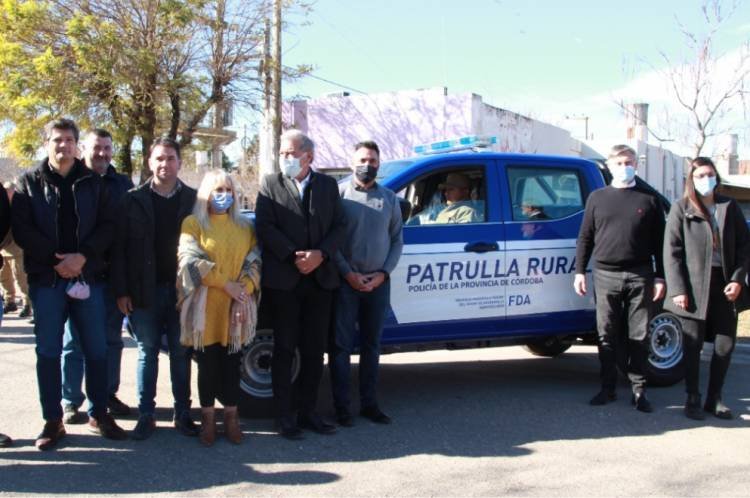 Entregaron una nueva unidad para la Patrulla Rural que se utilizará en Chazón y Etruria