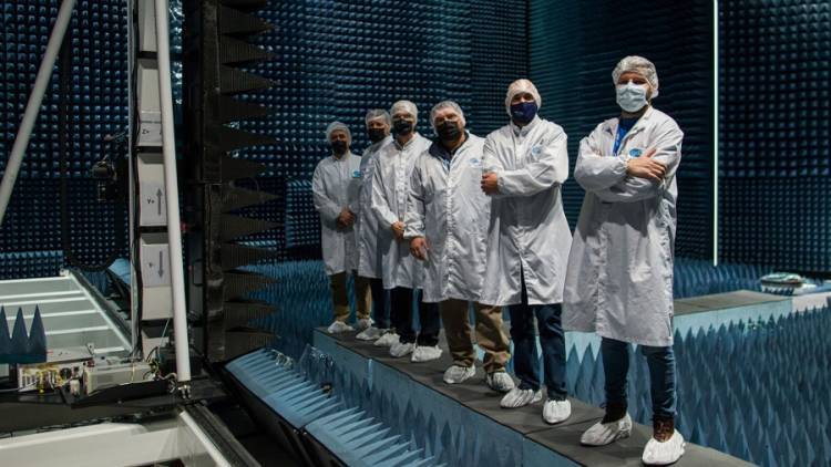 Empresa finlandesa fabricará satélites en Córdoba