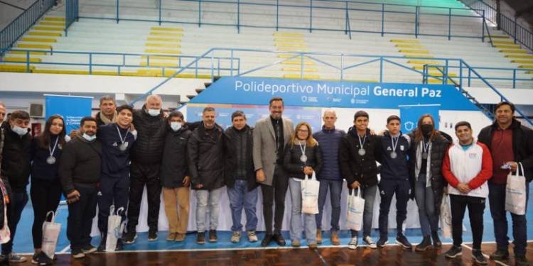 Deportistas recibieron reconocimiento de la Municipalidad