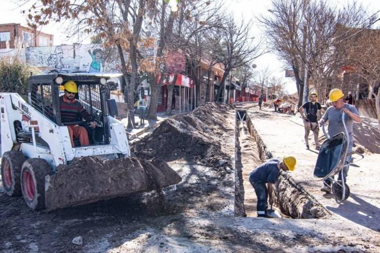 En Mina Clavero, la obra de Red de Cloacas registra un gran avance