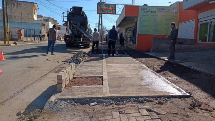 Unquillo: Comenzaron las obras de reparación de veredas