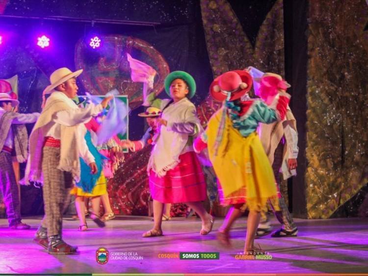 Teatro, musicales y jornadas educativas