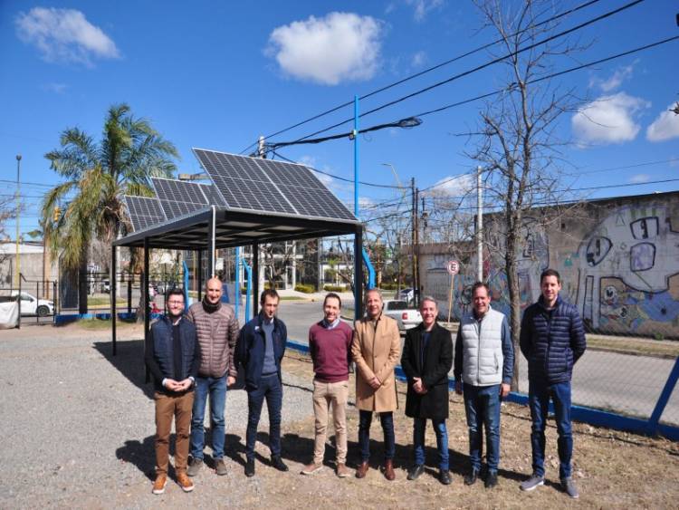 Dependencias municipales ya cuentan con paneles solares 