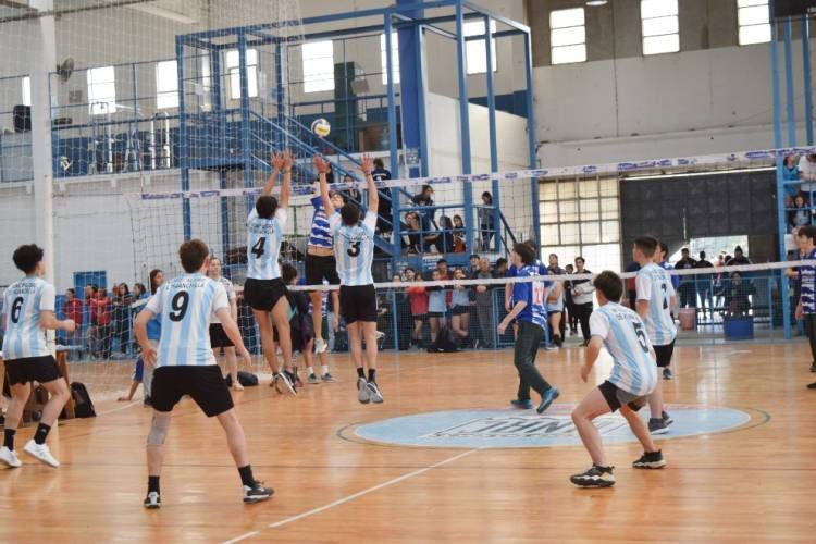 Más de mil jóvenes participan del Regional de Córdoba Juega