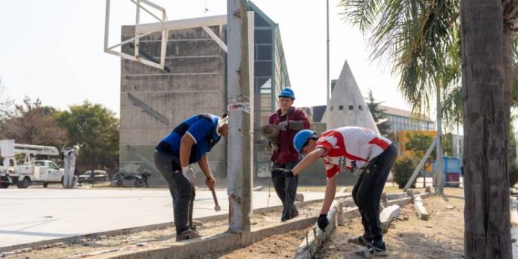 Remodelan el playón deportivo del CPC Villa el Libertador