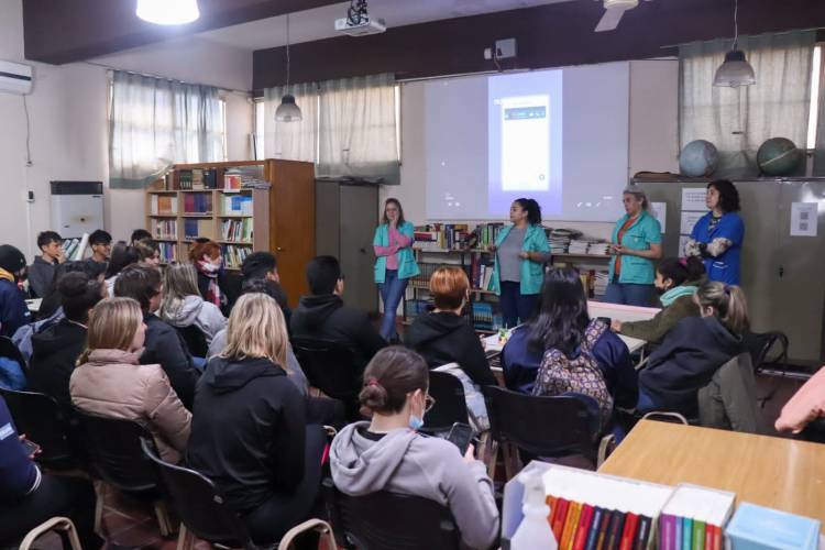El Consultorio de Salud Integral llega a las escuelas secundarias
