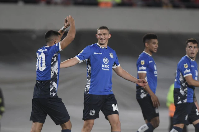 Triunfazo de último minuto para la “T”