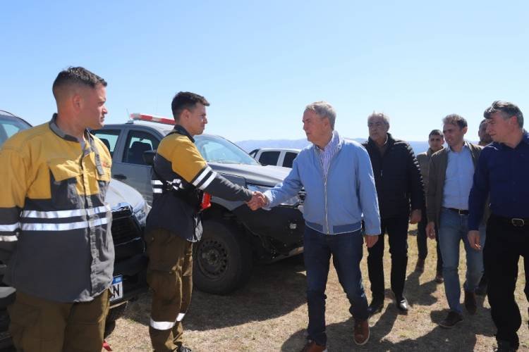 Incendio en La Cumbre: Schiaretti sobrevoló la zona afectada