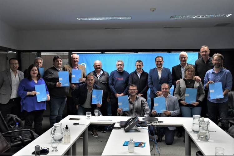 Municipios cordobeses firman convenios para ejecución de obras de saneamiento