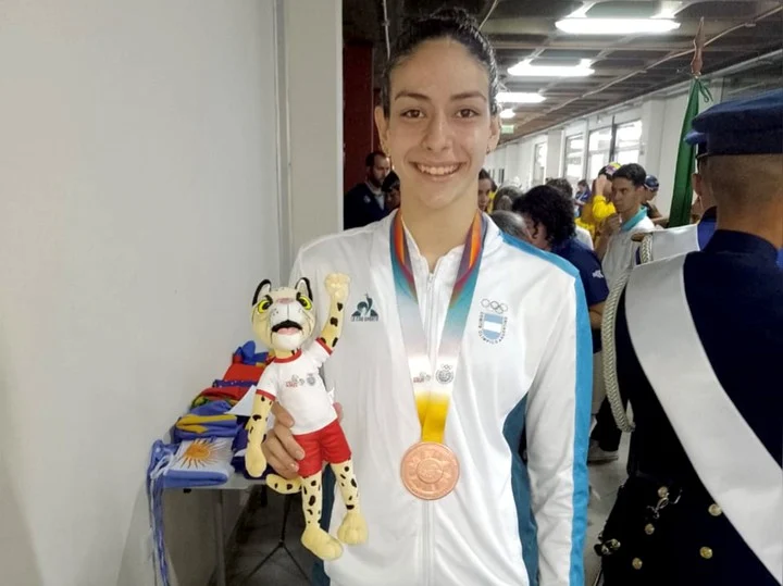 Campeona cordobesa de natación en Asunción 