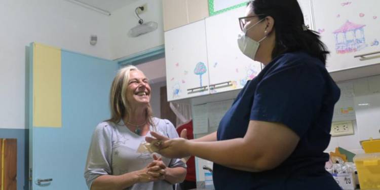 Beneficiarios de planes sociales realizan mejoras en Centros de Salud