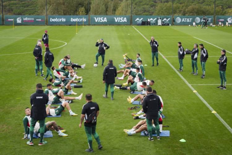 Martino y las fórmulas para enfrentar a la Argentina y a Polonia