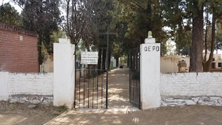 Extraña apuesta en el cementerio de Luyaba.