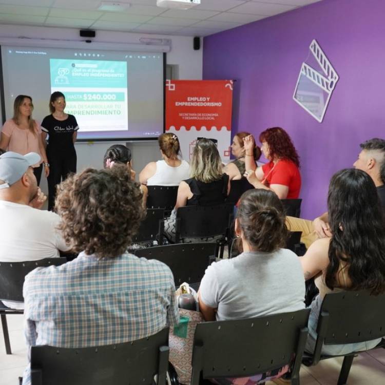 Apoyando a emprendedores locales