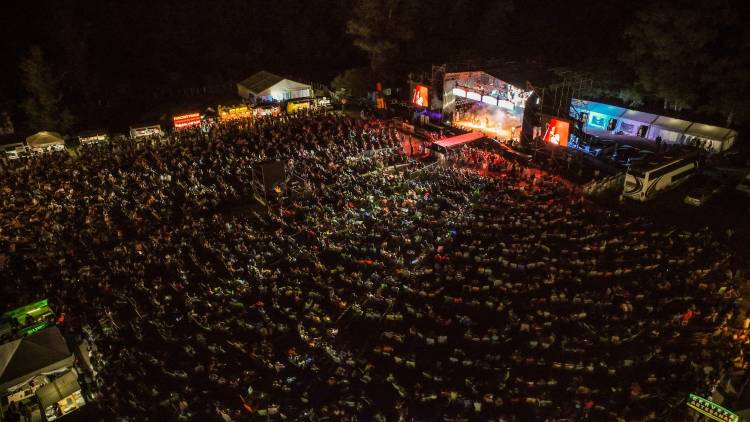 Una multitud vivió la segunda Fiesta Nacional de la Dulce Ciudad del País