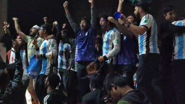 Cientos de miles de "hinchas argentinos" festejaron en el mundo