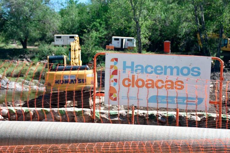 Progresa la obra de saneamiento cloacal que involucra a tres localidades