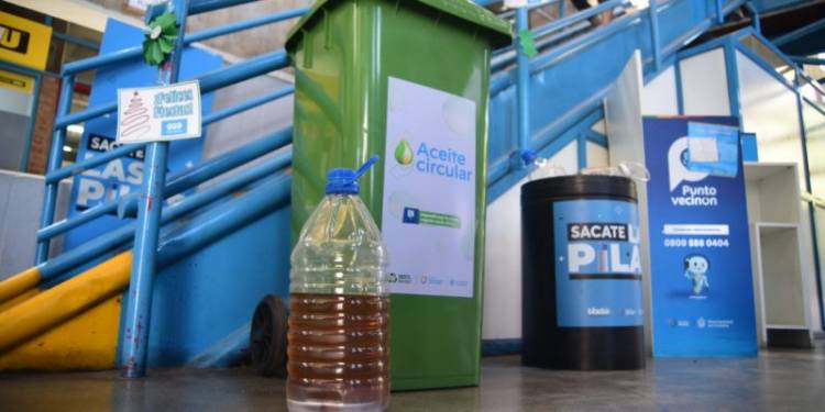 En un mes, se logró reciclar 120 litros de aceite usado de cocina