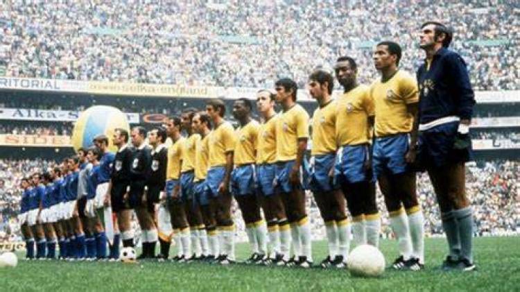Brasil y Pelé- Pelé con Brasil