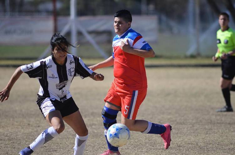 Belgrano y Talleres apuntan al fútbol femenino
