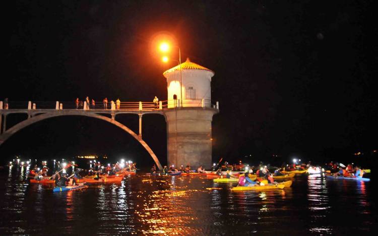 Embalse: Palistas de todo el país participarán de la "Remada Nocturna 2023"