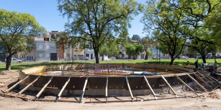 Luego de 50 años, el parque Las Heras-Elisa recupera su histórica fuente de agua