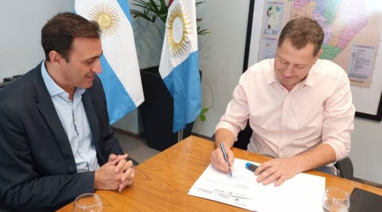 Por más derechos para Agua de Oro
