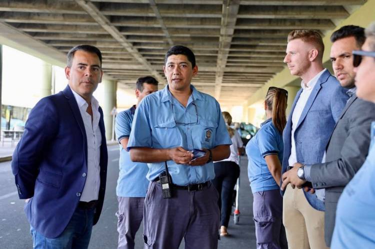En el Aeropuerto de Córdoba incautan autos que trabajan con Uber