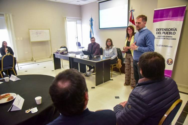 Martín Gill apoyó el Encuentro provincial de Defensorías del Pueblo