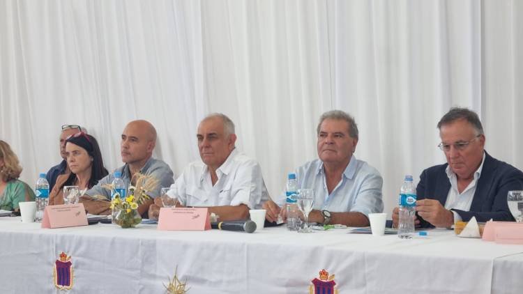En Leones, el ministro Busso encabezó la 9° Mesa Nacional del Trigo