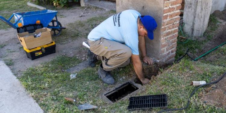 El programa “Más Agua, Más Salud” llegó a cuatro manzanas olvidadas  del barrio Manantiales I