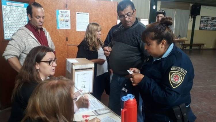 J x C le ganó ampliamente la elección al oficialismo nacional