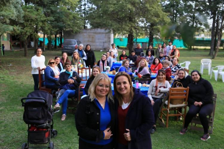 Myrian Prunotto visitó seis localidades en un día