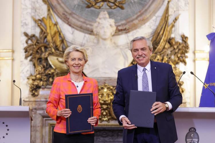 Alberto Fernández y Ursula von der Leyen destacaron la importancia del vínculo entre la Argentina y la Unión Europea