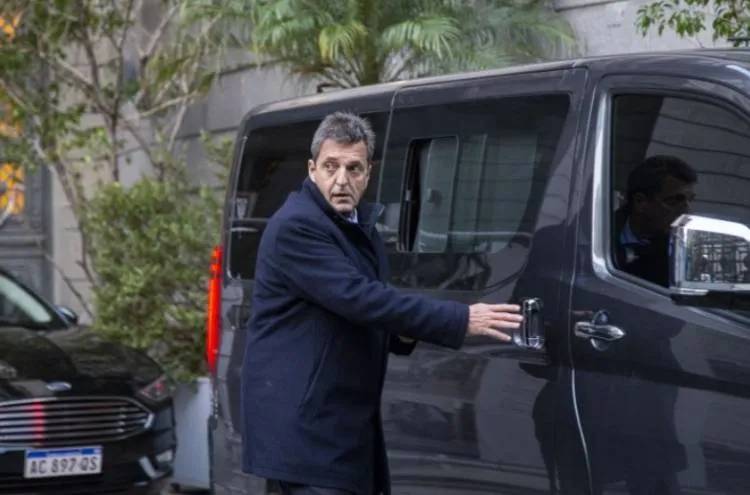 Massa y una jornada frenética en la que logró quedarse con el título de candidato de la unidad