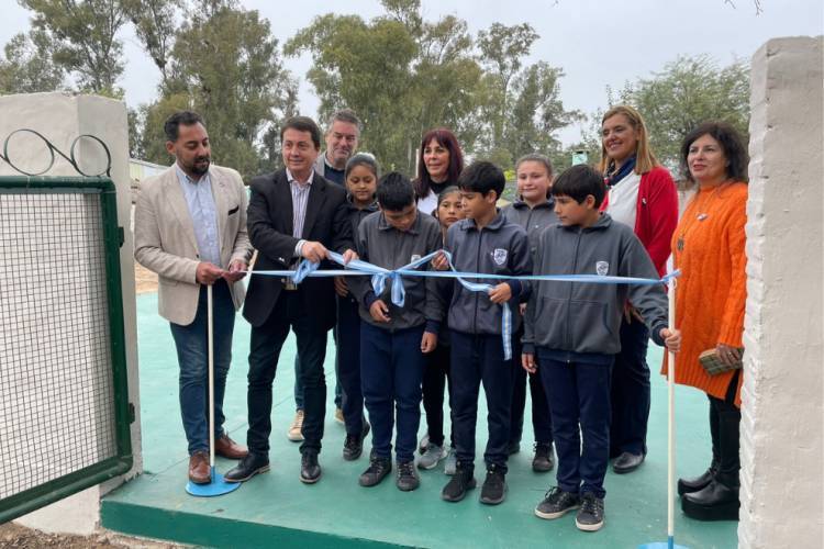 Porteña: Invirtieron más de 6 millones en un playón deportivo