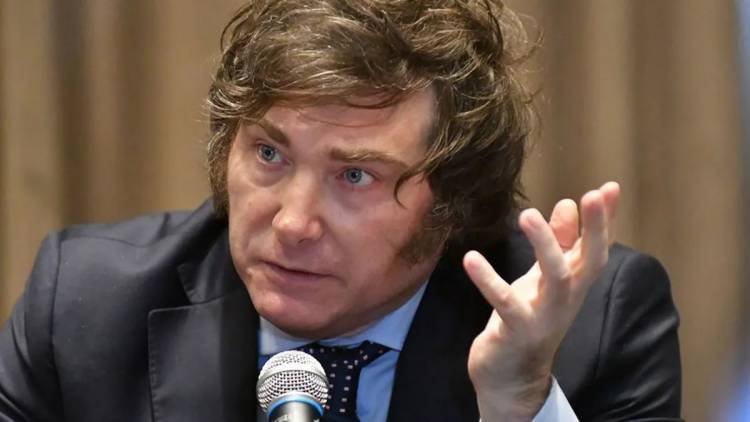 Javier Milei declaró que si llega a la Presidencia, él mismo “excederá todas las metas” del acuerdo vigente con el FMI