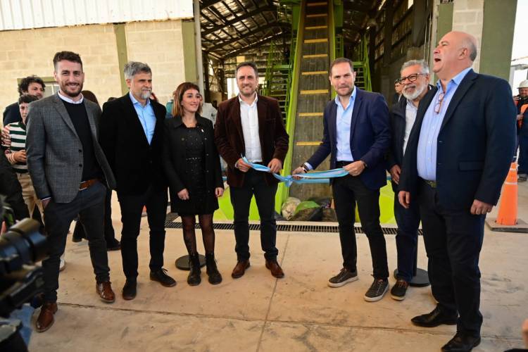 Abrió sus puertas un edificio modelo del tratamiento de residuos en el país