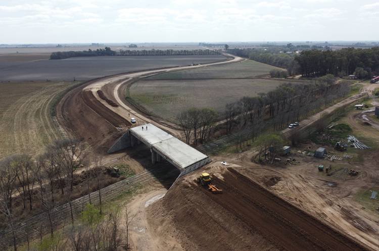 En el departamento Tercero Arriba, avanzan las obras en los caminos rurales